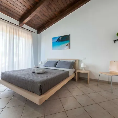 Locazione Turistica Paradise-9 * Li Valcaggi
